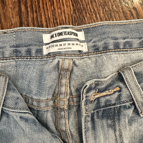 Size 24 One teaspoon cropped light washed jeans - Picture 1 of 7